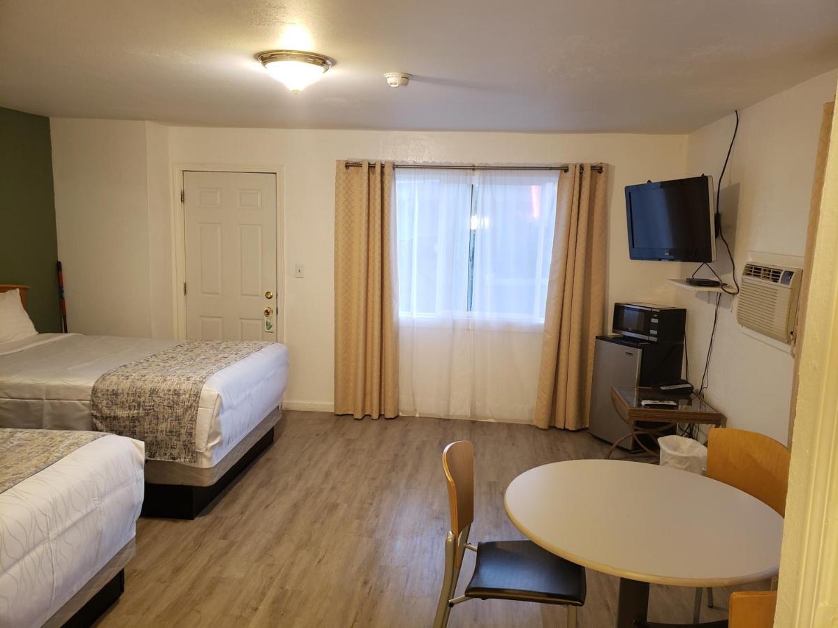 Deluxe Inn Seligman Exterior foto