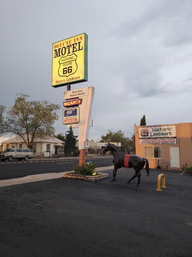 Deluxe Inn Seligman Exterior foto